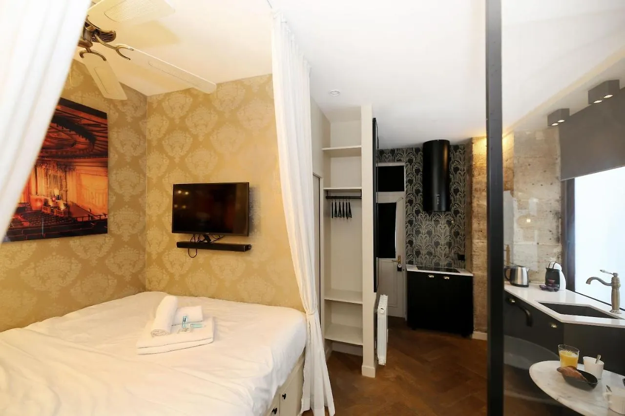Studio Cosy Proche Tour Eiffel - Paris 15 -2P - Flat-Guest 0*,  France